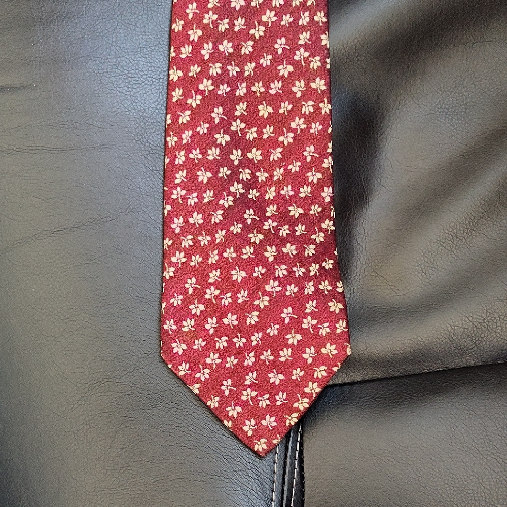 Rare Vintage Brioni Elegant Red Patterned Men's Tie Silk And Linen